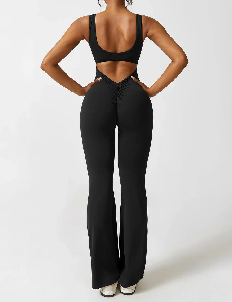 Vaelyna Fit – Figurformender Jumpsuit für Pilates, Sport & Alltag